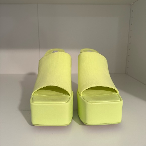 Steve Madden Tristyn Lime Platform Block Heel Slip On Sandals - Picture 4 of 7